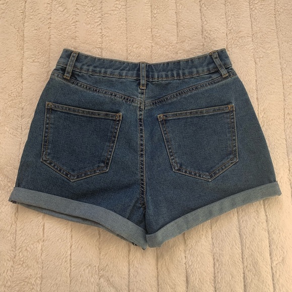 Dynamite Mom Shorts - Picture 3 of 4